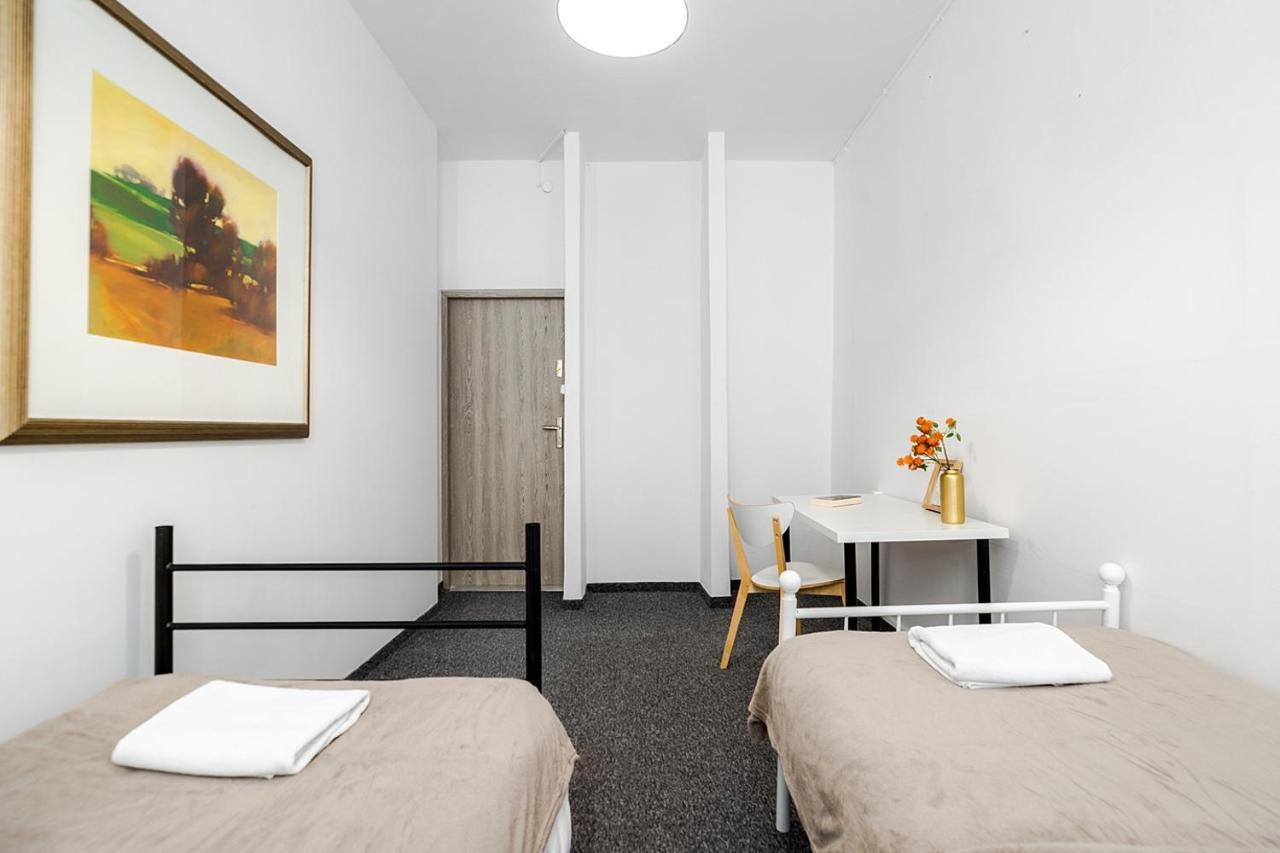 Unit Warsaw Room In Hostel Solec50 By Metro Station Centrum Kopernika Elektrownia Powisle Stadion Narodowy Exterior photo